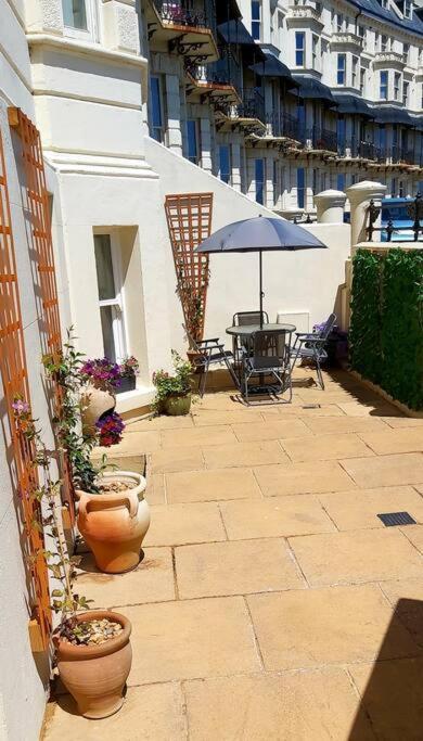 Beautifully Appointed, Period Seaside Apartment 福克斯通 外观 照片