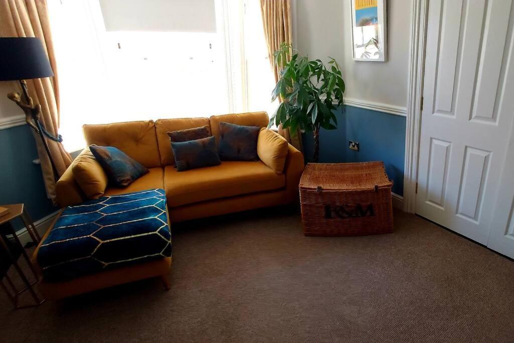 Beautifully Appointed, Period Seaside Apartment 福克斯通 外观 照片