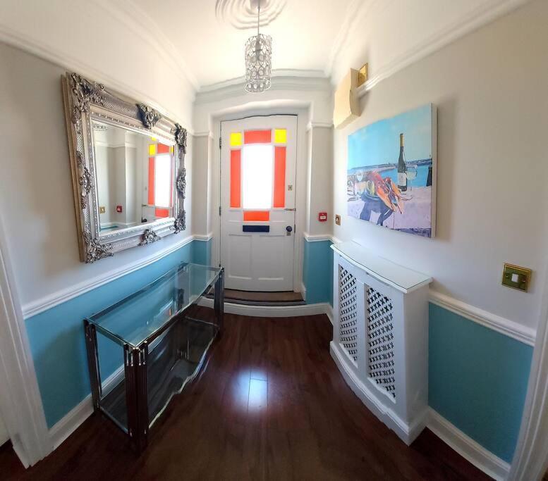 Beautifully Appointed, Period Seaside Apartment 福克斯通 外观 照片