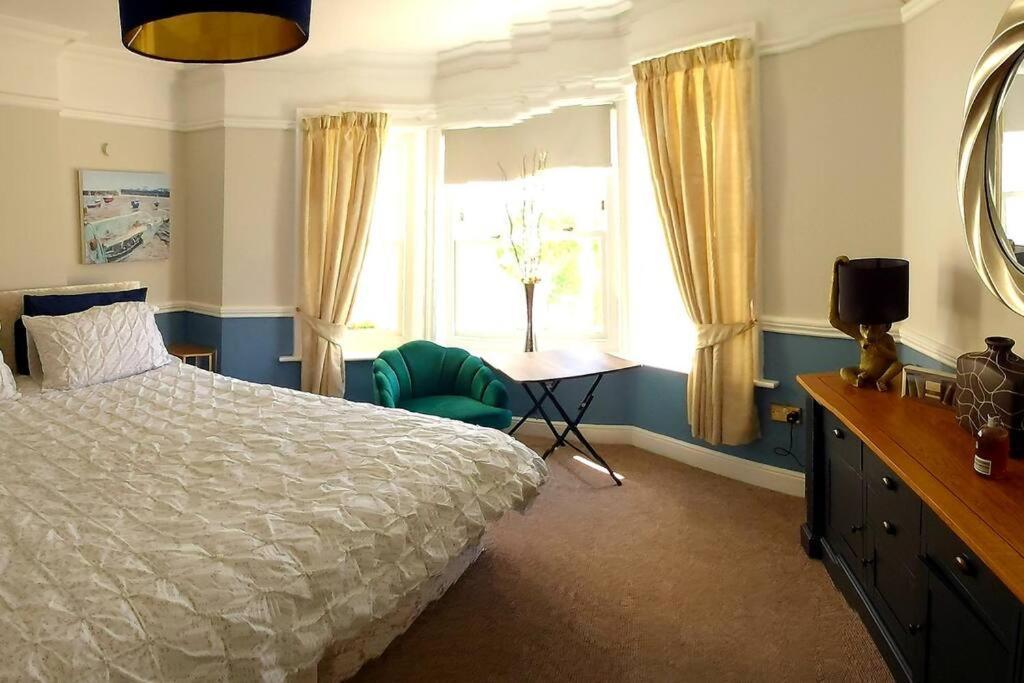 Beautifully Appointed, Period Seaside Apartment 福克斯通 外观 照片